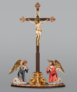 Cristo em cruz barroca com pedestal e anjos ajoelhados 114 Cm