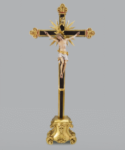 Cristo em Cruz barroca com raios em pedestal 51 x 23 cm